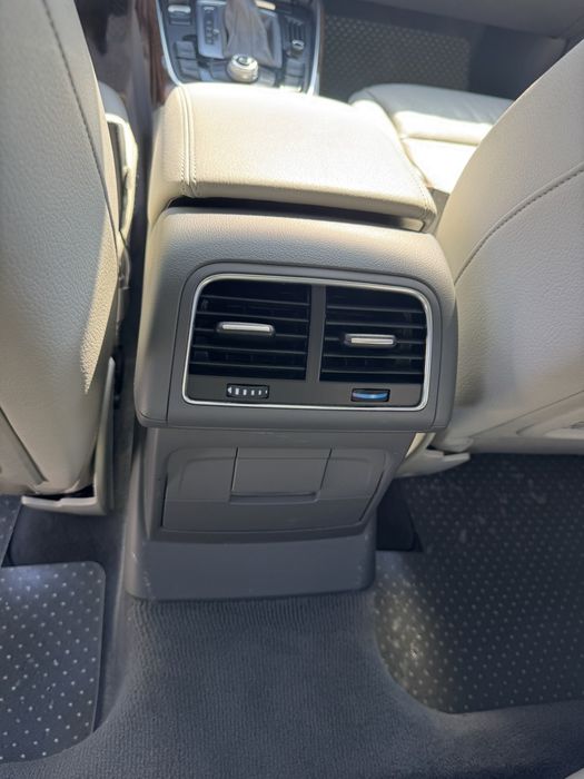 Ауди Q5 premium plus