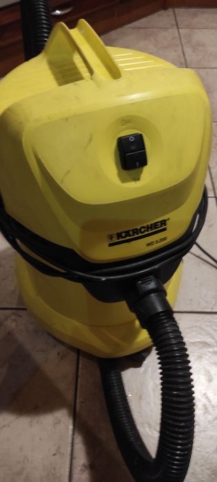 Odkurzacz przemysłowy Karcher. Uszkodzony