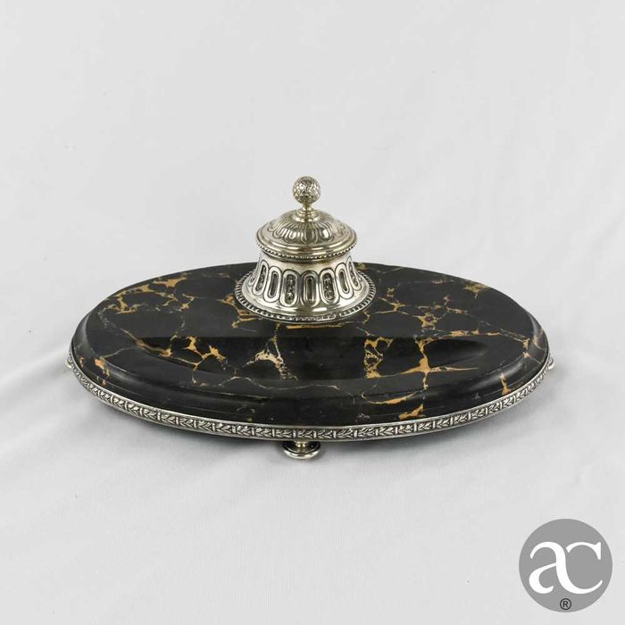 Tinteiro prata Javali e mármore, com monograma, com alma em porcelana