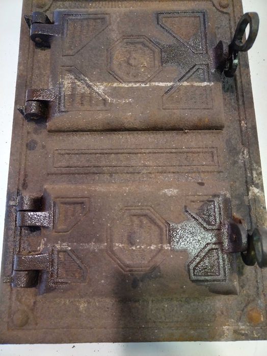 Stare dzwiczki z pieca kaflowego