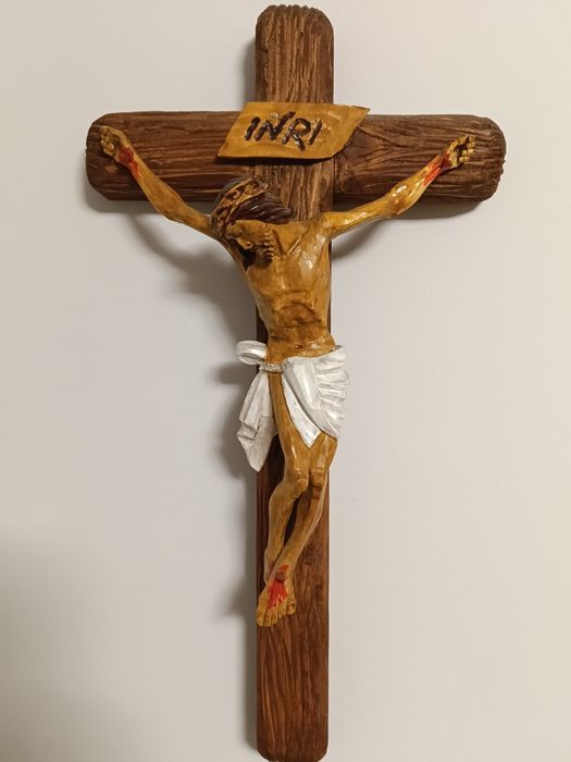 Duży rzeźbiony drewniany krzyż 50cm