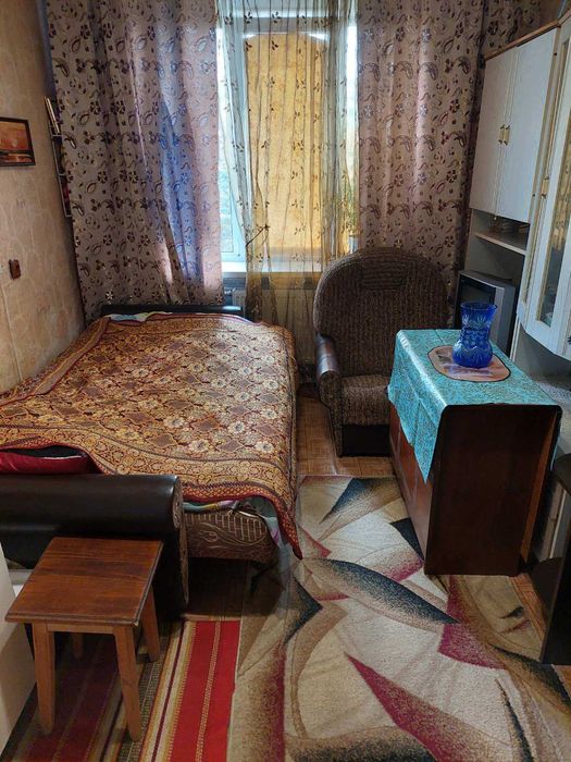 Здається гуртожиток шерстянка, є гаряча вода