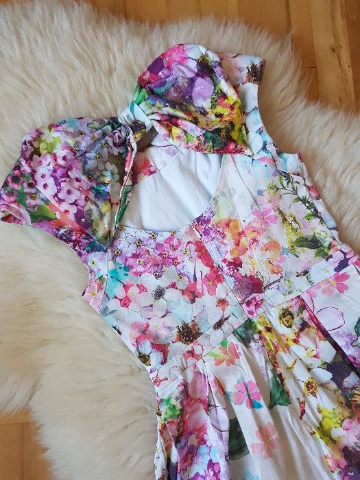 Sukienka w kwiaty River Island Tulipan 36