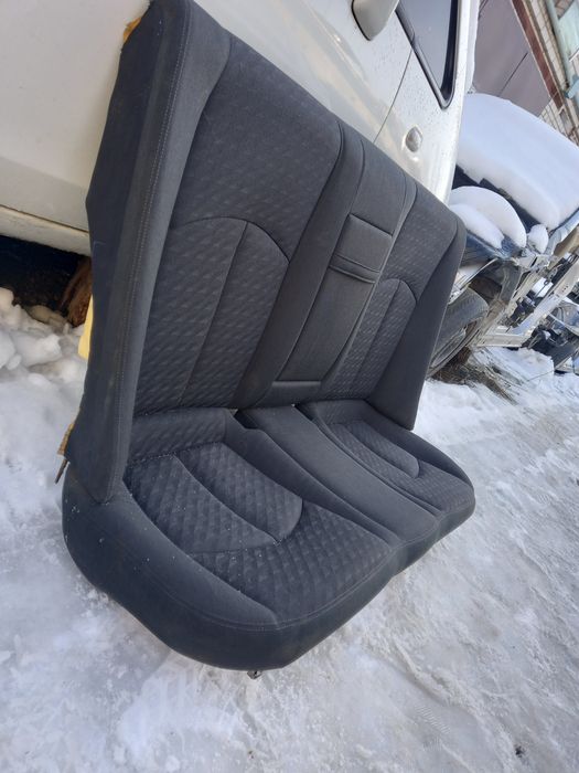 Задние сидения Lexus is, Mazda 6, Mazda 3