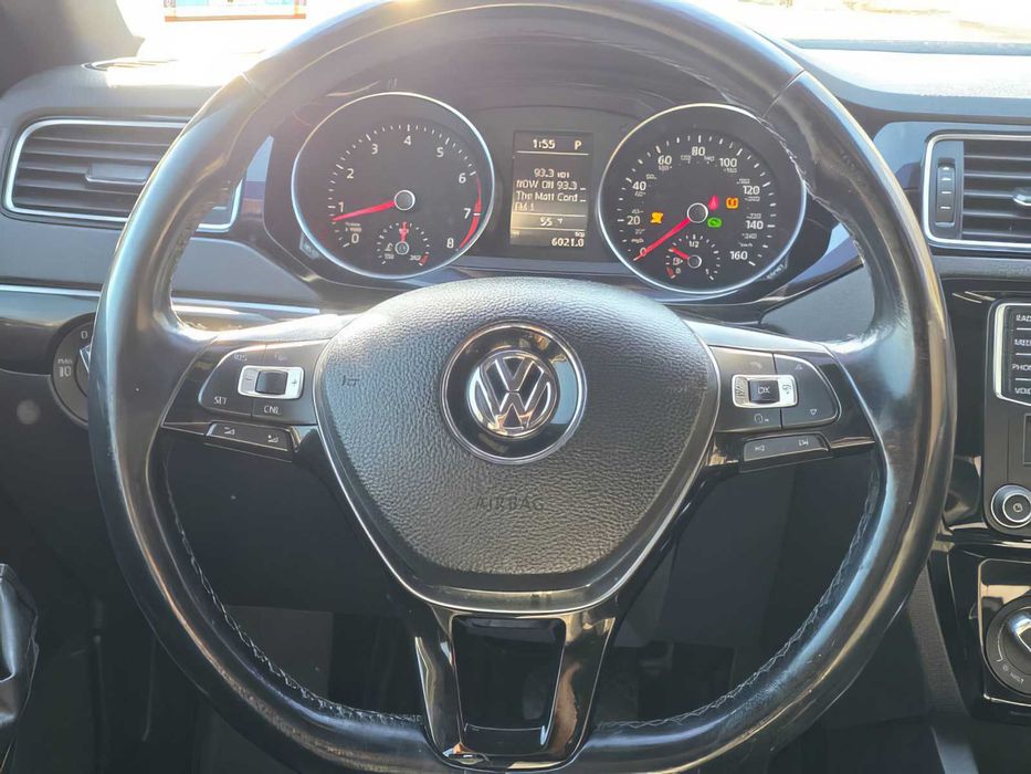 Volkswagen Jetta      2018