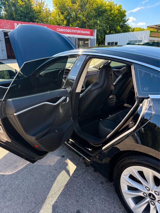 Tesla model s 90