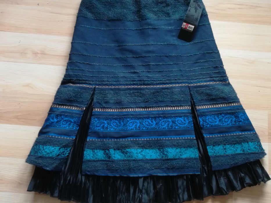 Piękna spódnica V&Bis 38