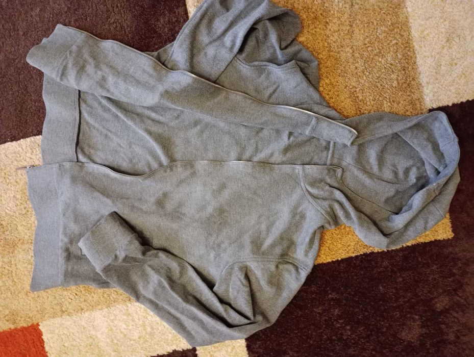 Bluza z kapturem na zamek rozm M