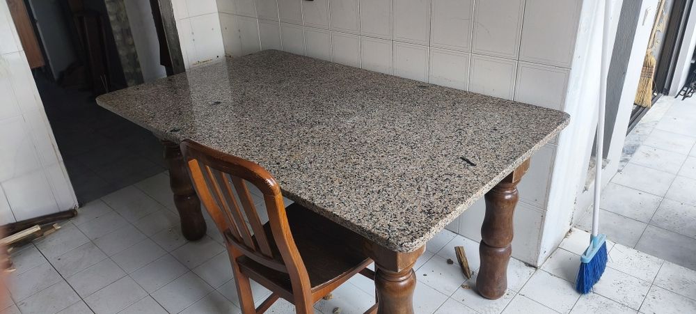 Mesa cozinha boa. Estado 20€