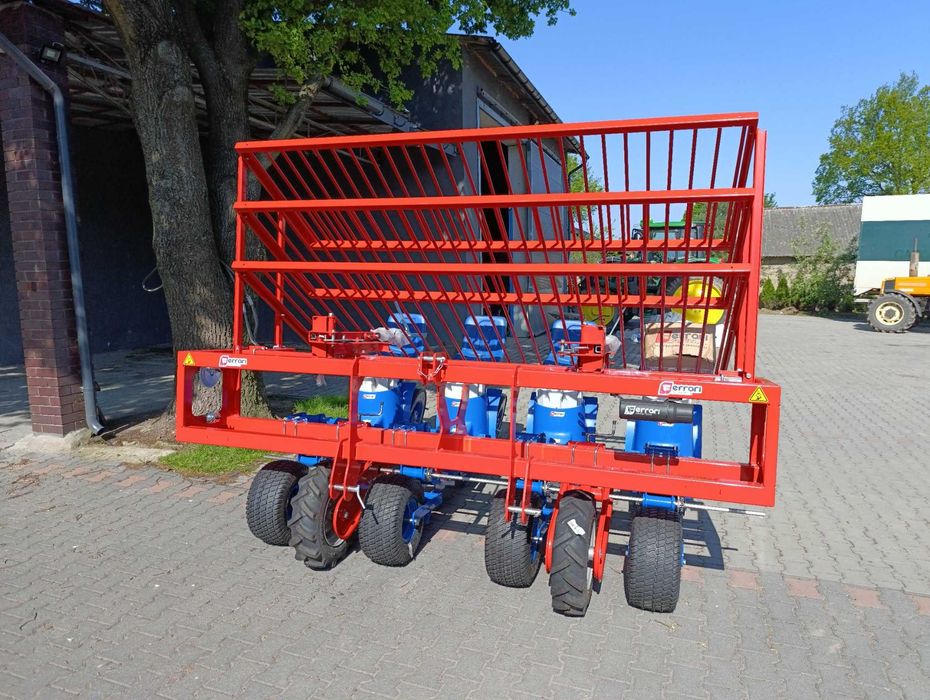 Sadzarka karuzelowa Ferrari F MAX 4 równoległobok