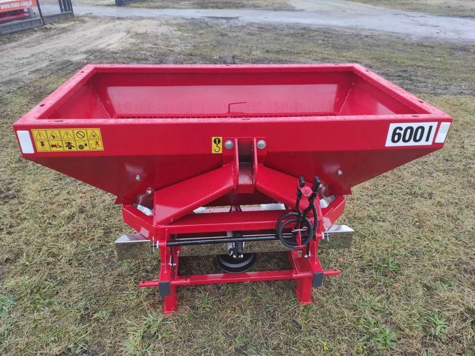 Rozsiewacz nawozów do nawozu Strumyk Promar