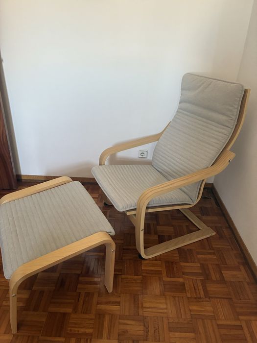 Cadeirão com apoio para pés