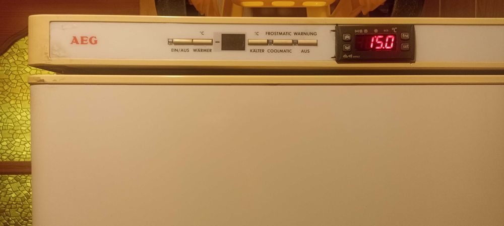 Морозильна камера AEG No Frost