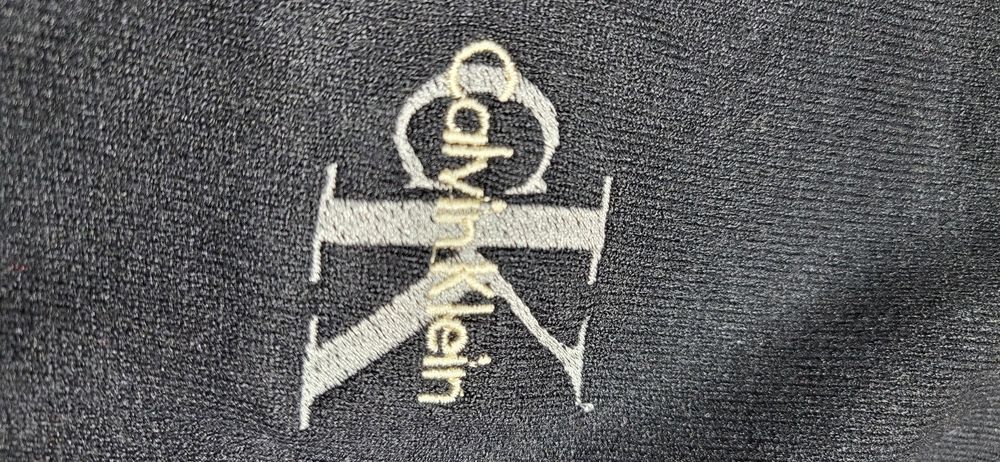 Czarny sweter damski logo jak kaszmir miękki milutki uni
