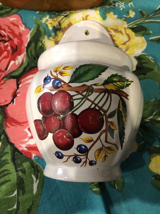 Tudo por  saleiro , caixa com tampa  + suporte para fosforos