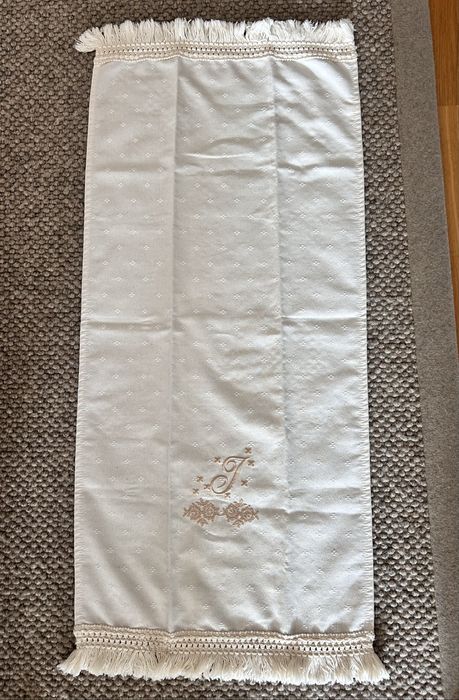Toalha em algodão com monograma “I” bordado