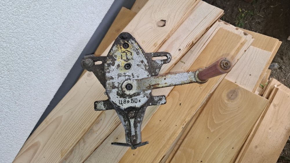 Szlifierka ręczna mocowana do blatu