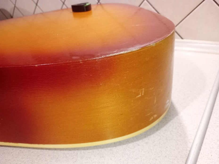 Gitara akustyczna z futerałem