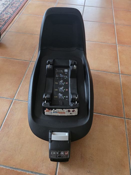 cadeira auto Maxi-Cosi Pebble Plus + base Isofix