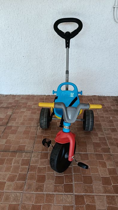 Triciclo infantil