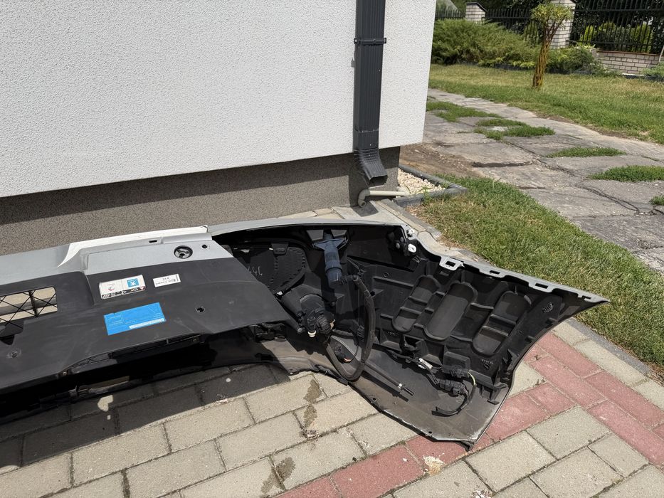 Zderzak przedni Peuegot 407 CC