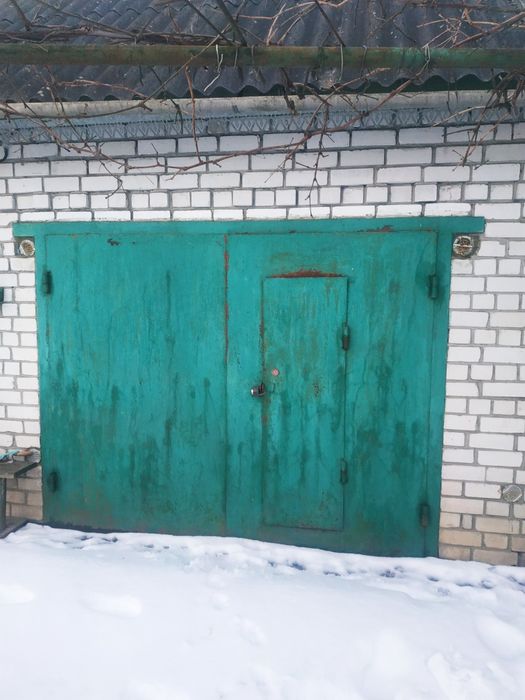 Ворота гаражні, в'їзні