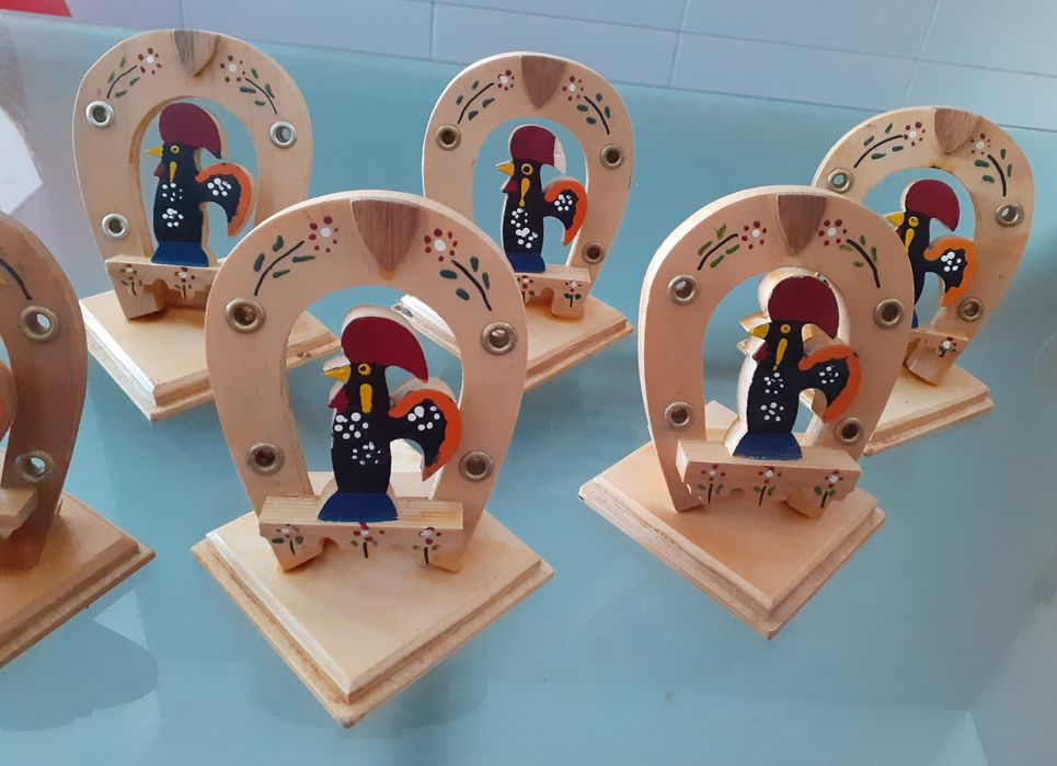 Lembranças / souvenirs,  em madeira de Portugal.  Miniaturas!