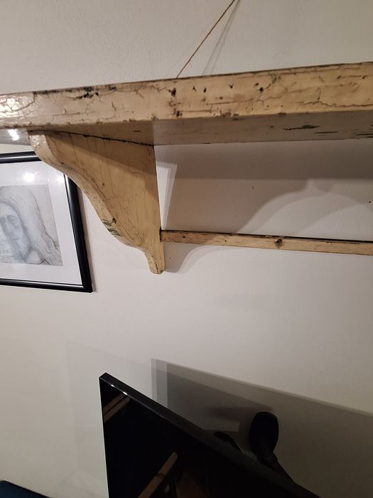 Stara, vintage ręcznie wykonana półka o wymiarach 101 cm na 24 cm. Wys