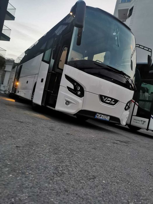 Wynajem Autokarów Bus Zakopane przewóz osób krajowy międzynarodowy