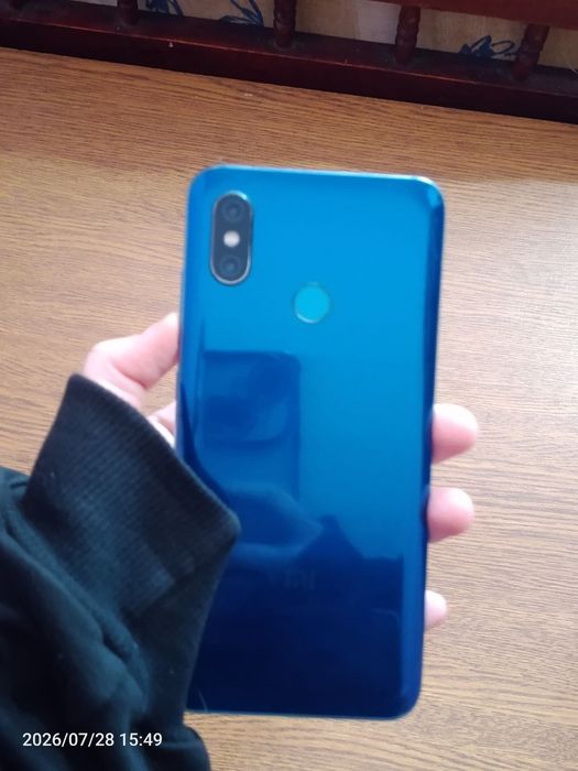 Телефон Xiaomi mi 8 64/6