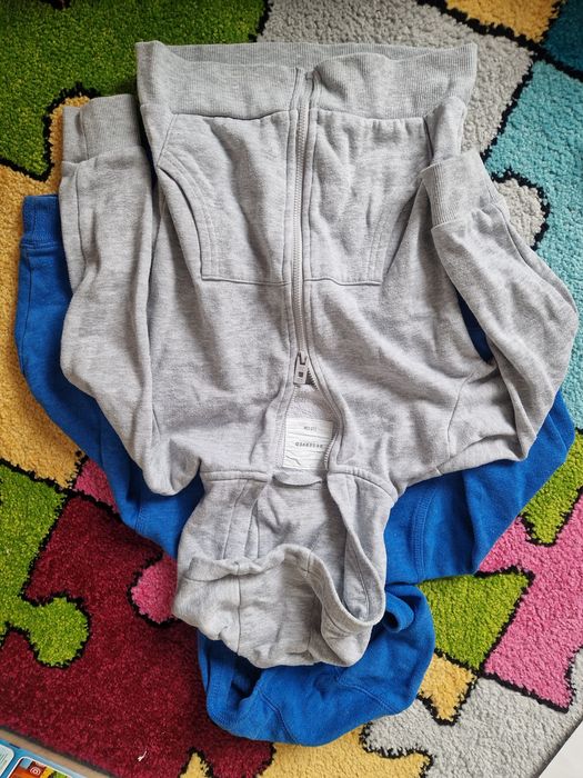 Dwie bluzy chłopięce rozm.104-110