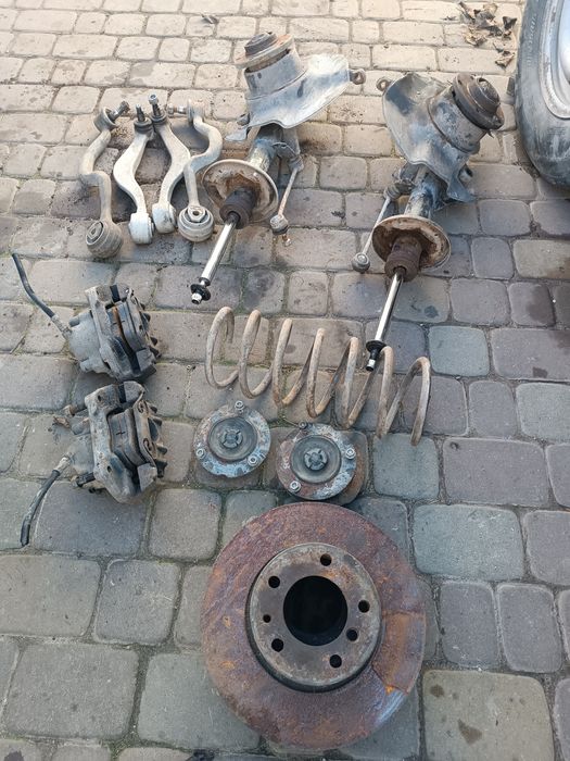 Стойки БМВ е34 BMW E34 амортизатори