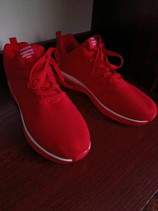 Чоловічі кросівки