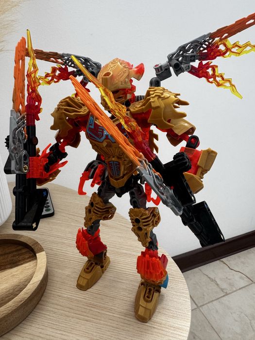 Lego BIonicle Таху+тотемна тварина(2набори)