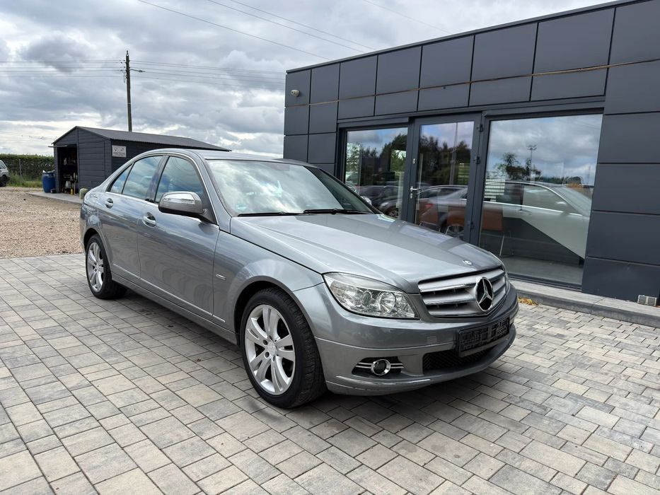 Mercedes-Benz Klasa C 1.8 Benzyna Alufelgi Klimatyzacja Klimatyzacja Nawigacja Kredyt