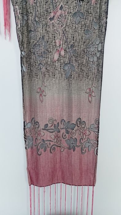 Szalik ozdobny różowo srebrno czarny