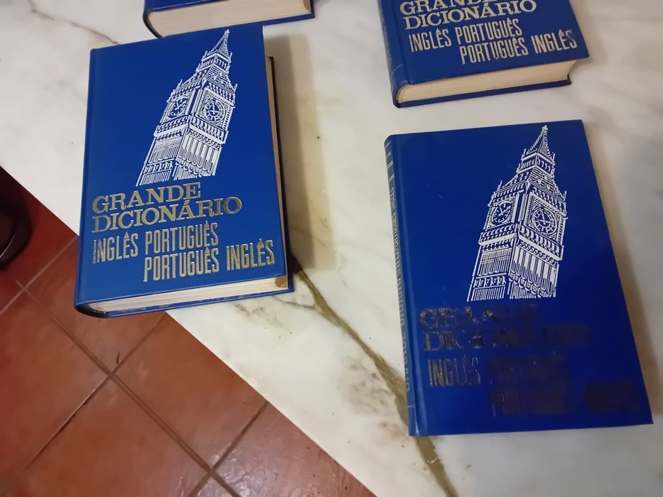 Conjunto de 4 Volumes Colecção Grande Dicionário Inglês-Português