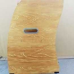 Mesinha de Cabeceira / Móvel de Apoio com Acabamento Feito à Mão