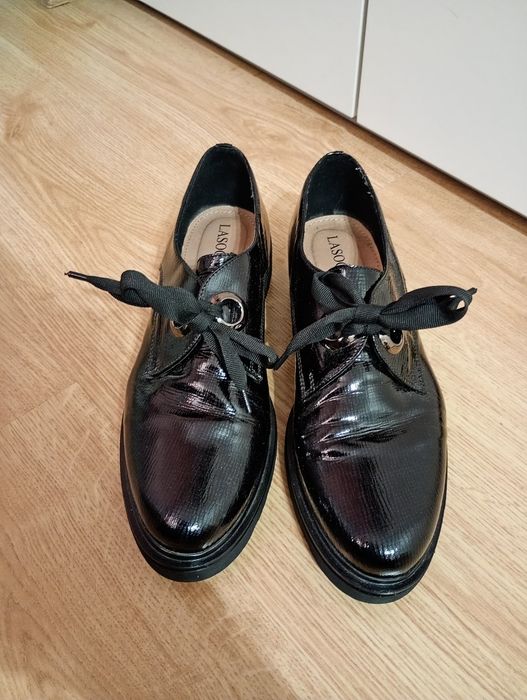Buty 40 Lasocki lakierowane oxfordy mokasyny