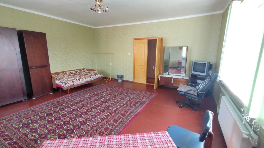 Здається кімната 20м2 в центрі, всі зручності, для хлопця, чоловіка.