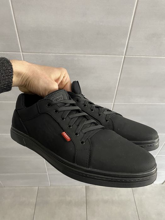 Продам кеди Levi’s з натуральної шкіри