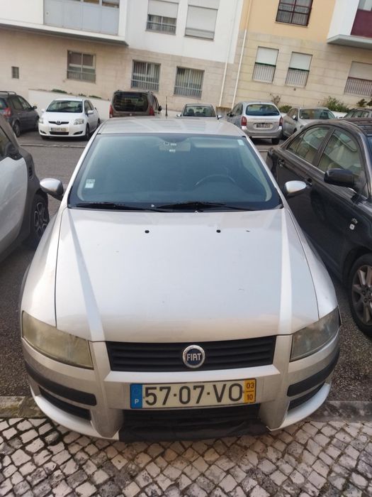 Car model 2003 Fiat stilo