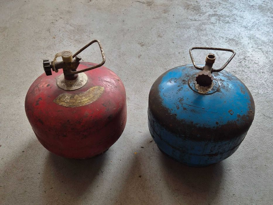 Butla gazowa turystyczna na propan 3kg czerwona niebieska
