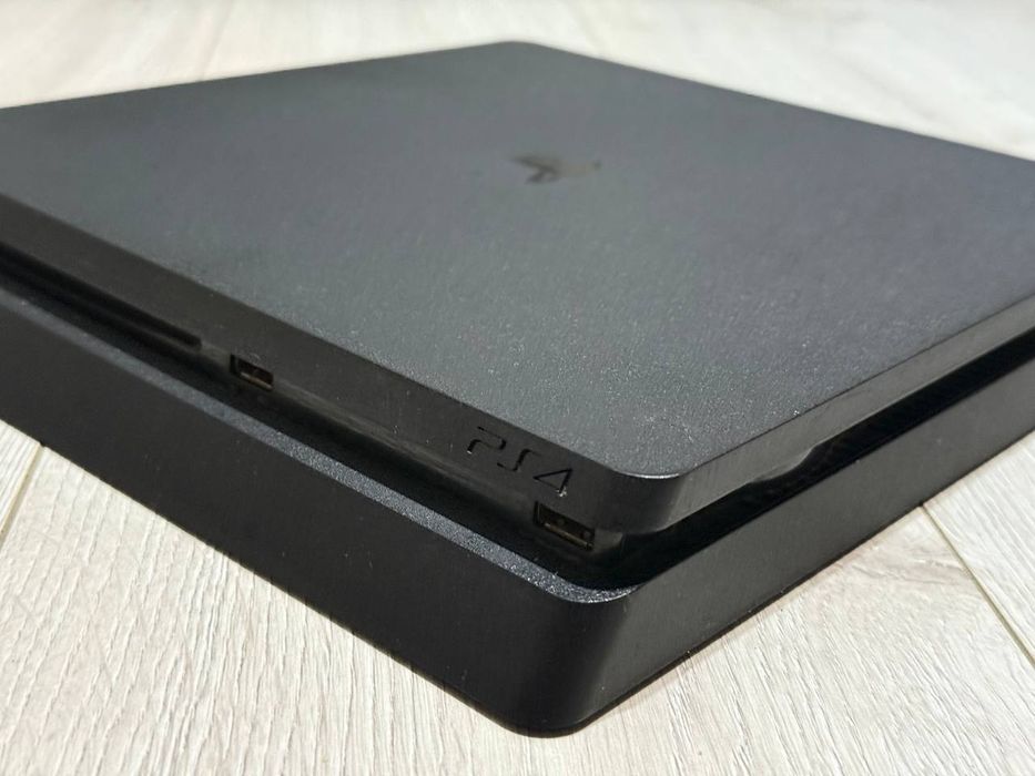 Продам Ps4 Slim,в хорошому стані!