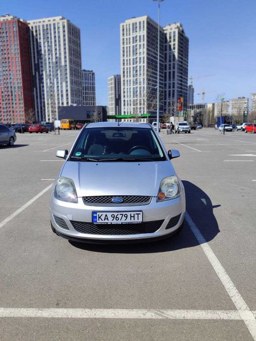 Продам автомобіль Ford Fiesta