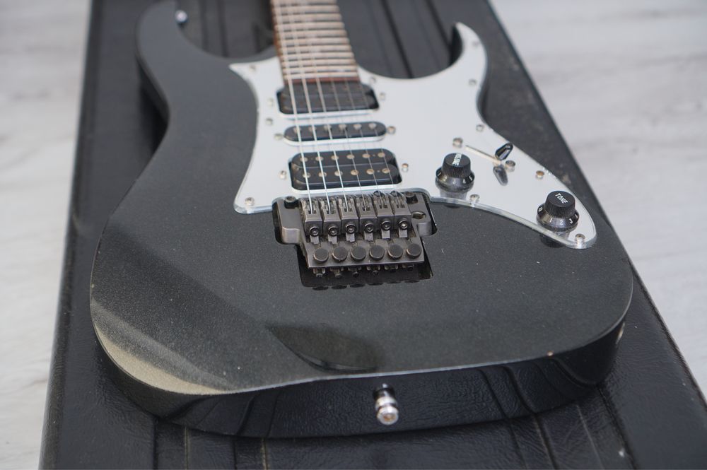 Ibanez RG550 galaxy black Dimarzio Tone Zone paf pro
