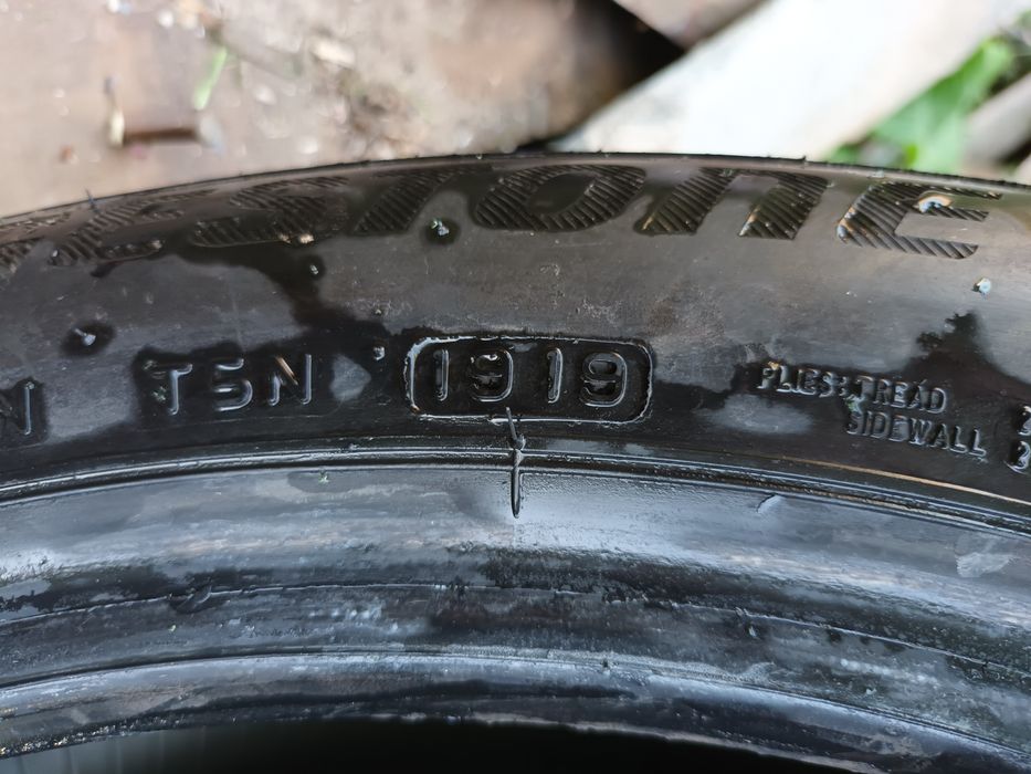 Шини 225×50R18 Bridgestone RFT