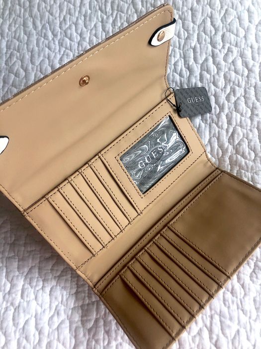 Guess portfel z logo