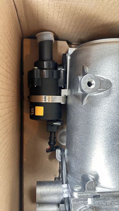 Автономный обогреватель Eberspacher HYDRONIC М 2  12 ват 24в