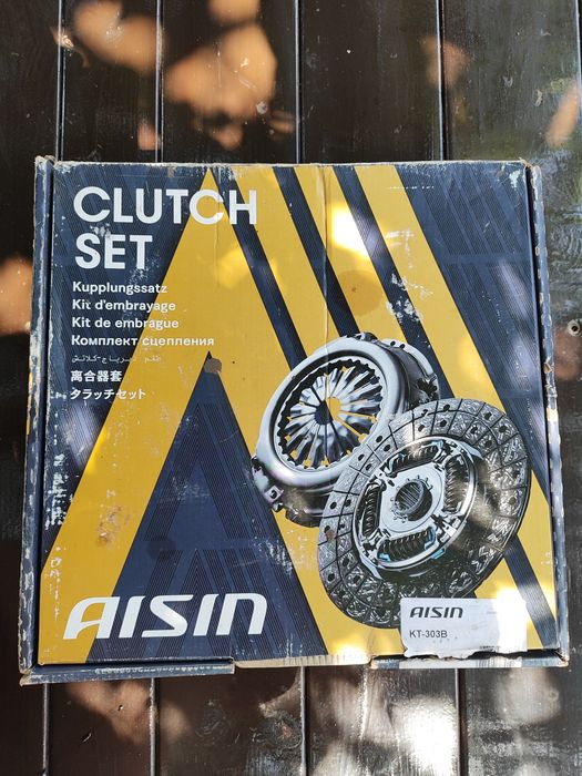 Новий комплект зчеплення Aisin KT303B